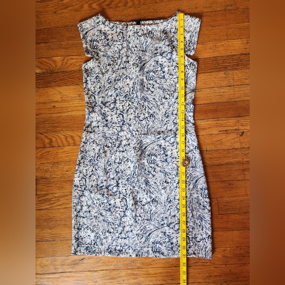 M.M.LaFleur Sarah 4.0 Dress in Indigo Marble - Picture 8 of 14